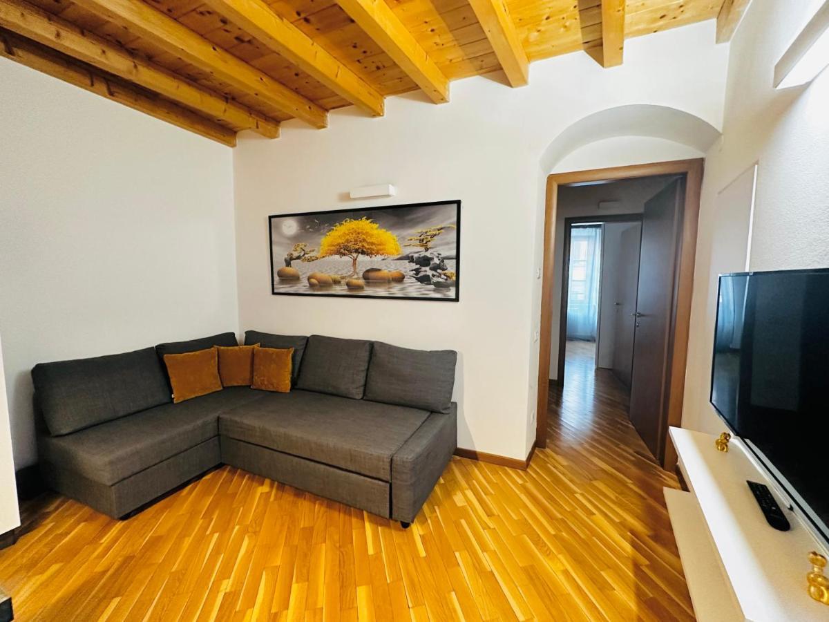 Stella Apartment Center Bergamo Buitenkant foto